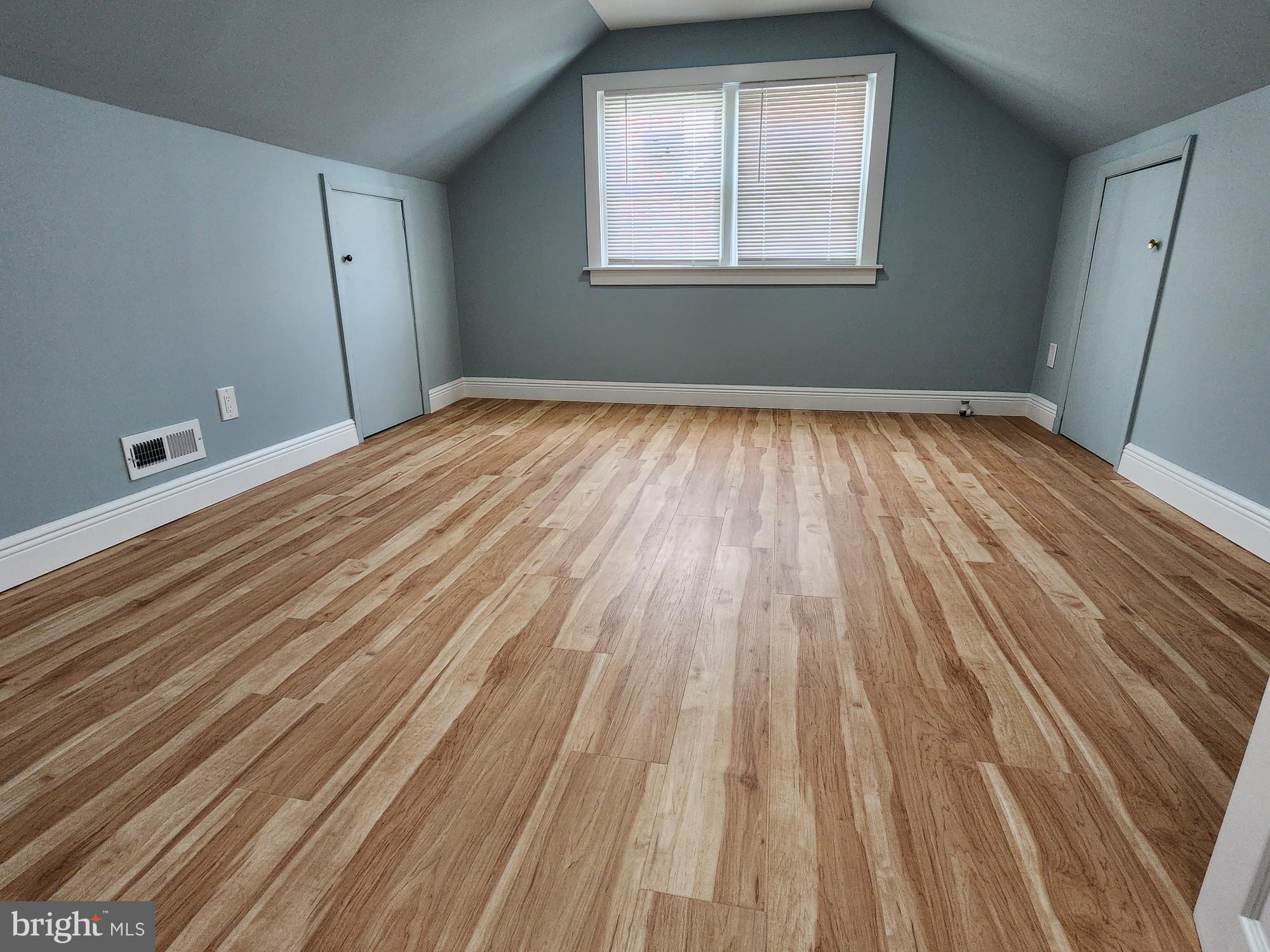 FOX CHASE - Residential