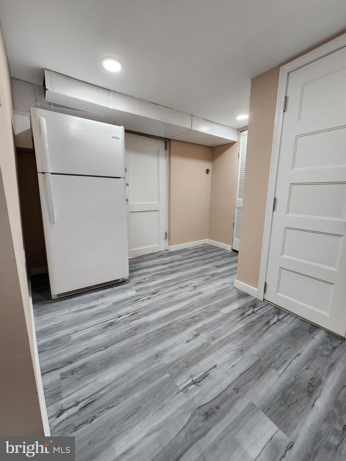 FOX CHASE - Residential