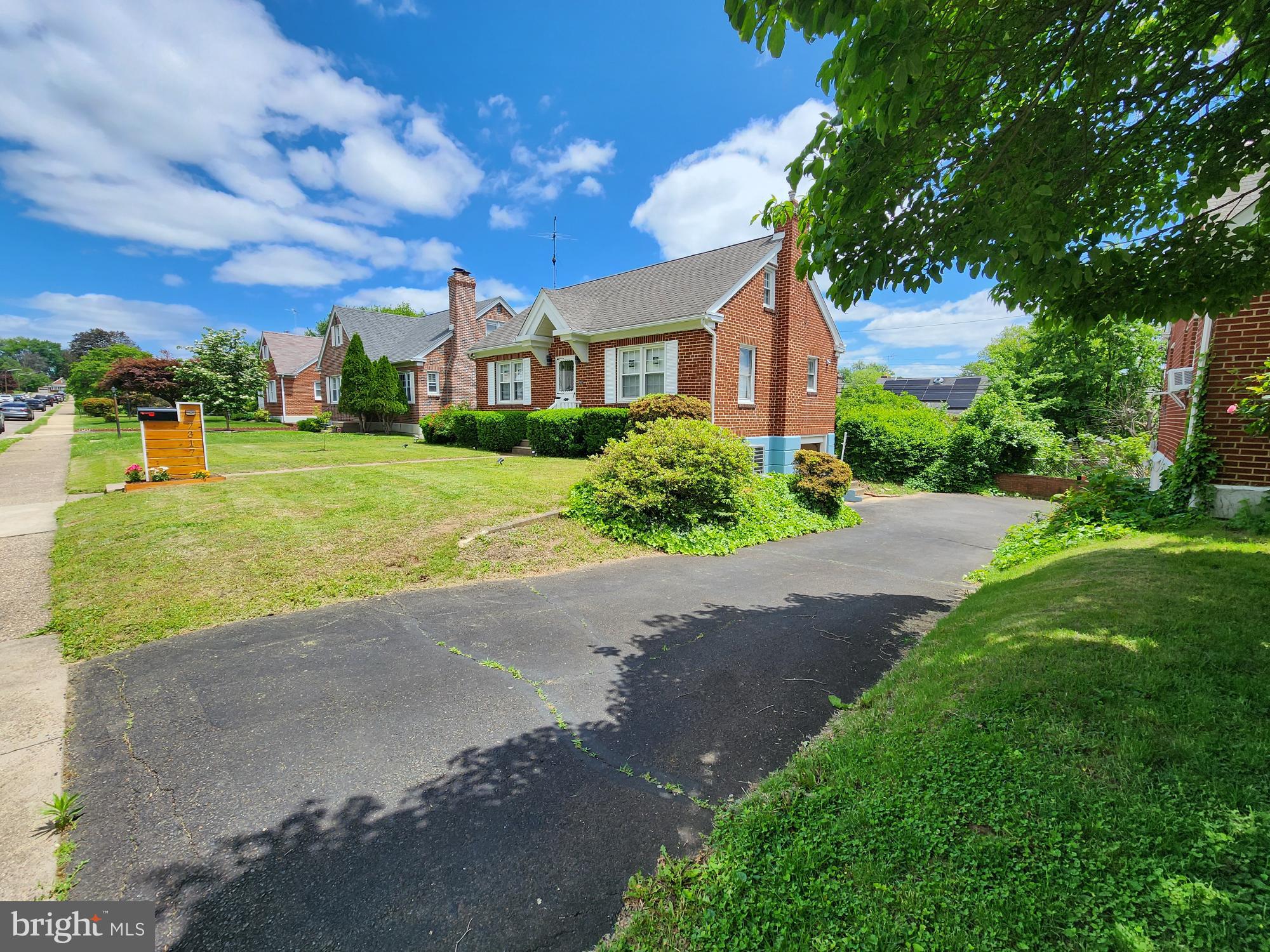 FOX CHASE - Residential