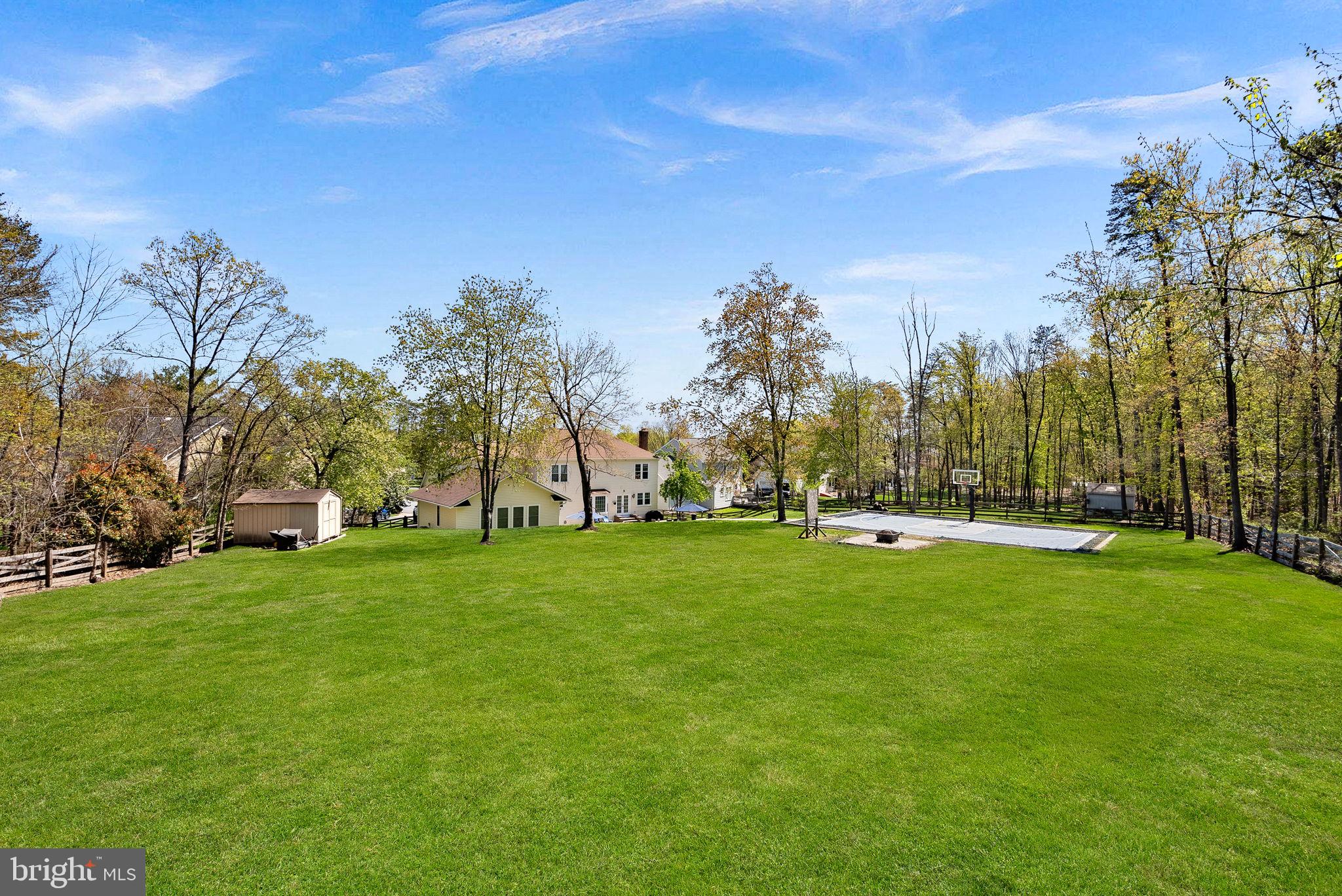 ASHBURN FARM - Residential