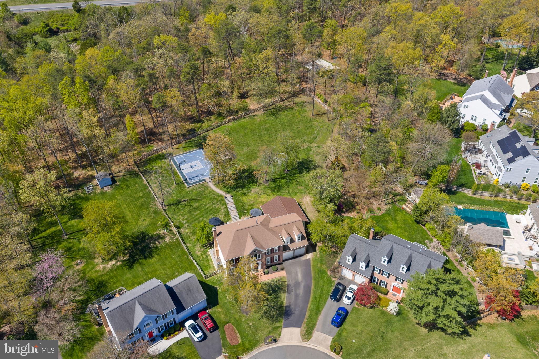 ASHBURN FARM - Residential