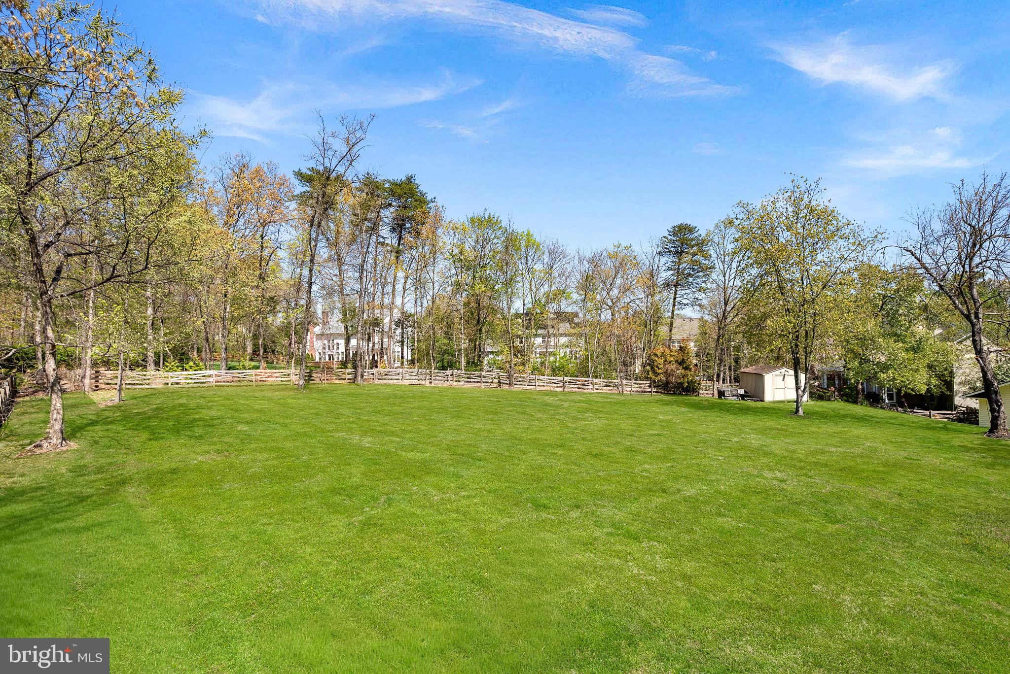 ASHBURN FARM - Residential