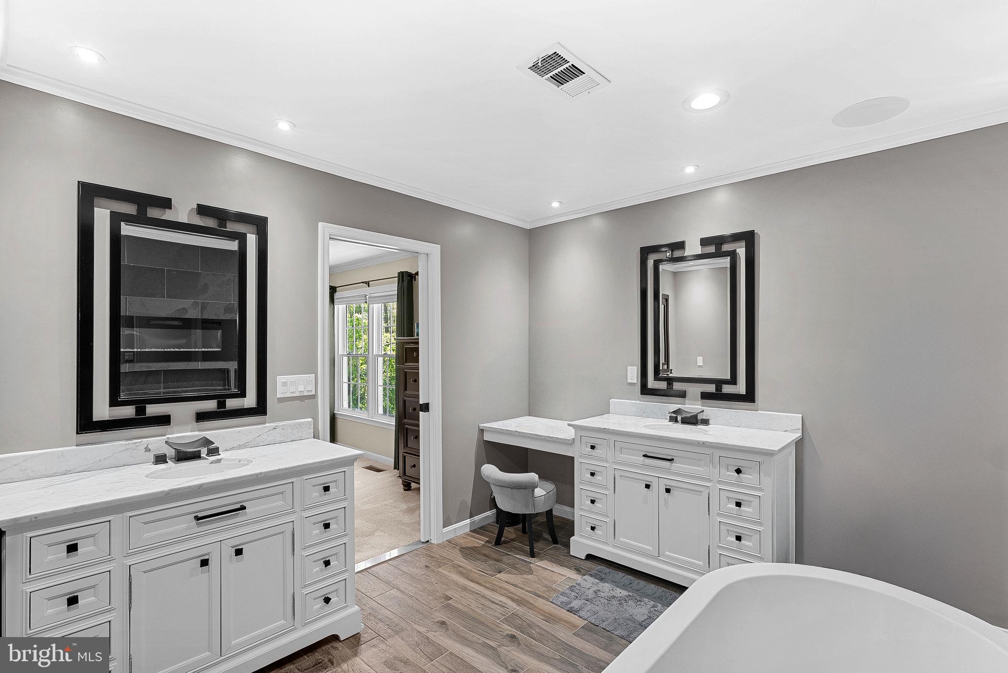 ASHBURN FARM - Residential