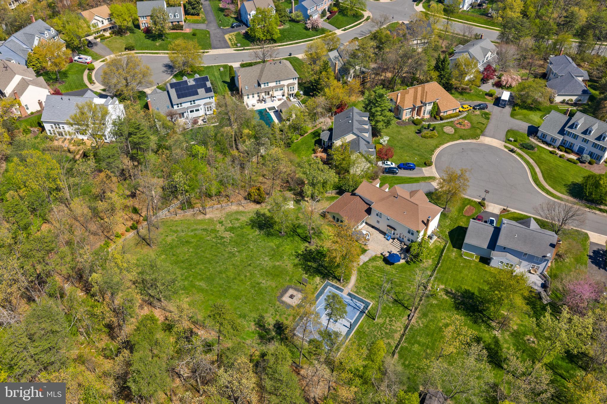 ASHBURN FARM - Residential