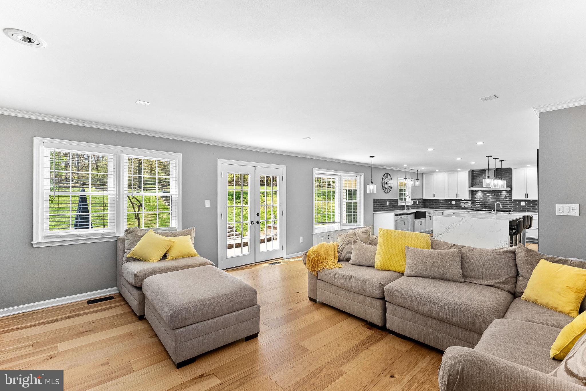 ASHBURN FARM - Residential