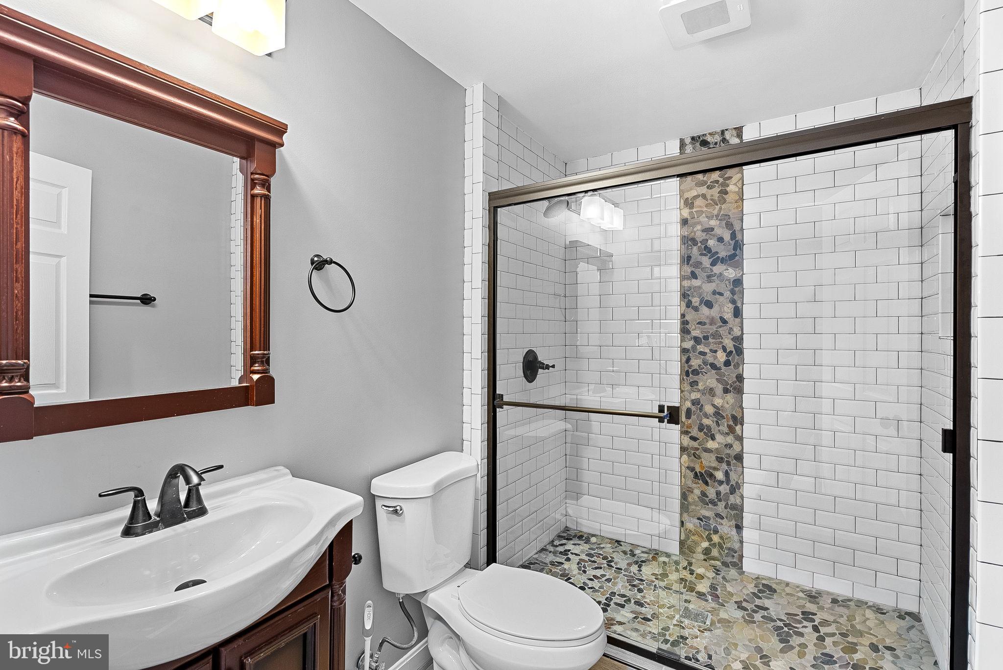 ASHBURN FARM - Residential