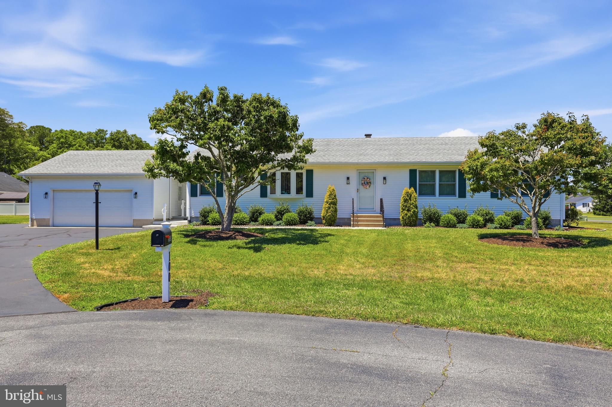 100 LAUREL KNOB COURT