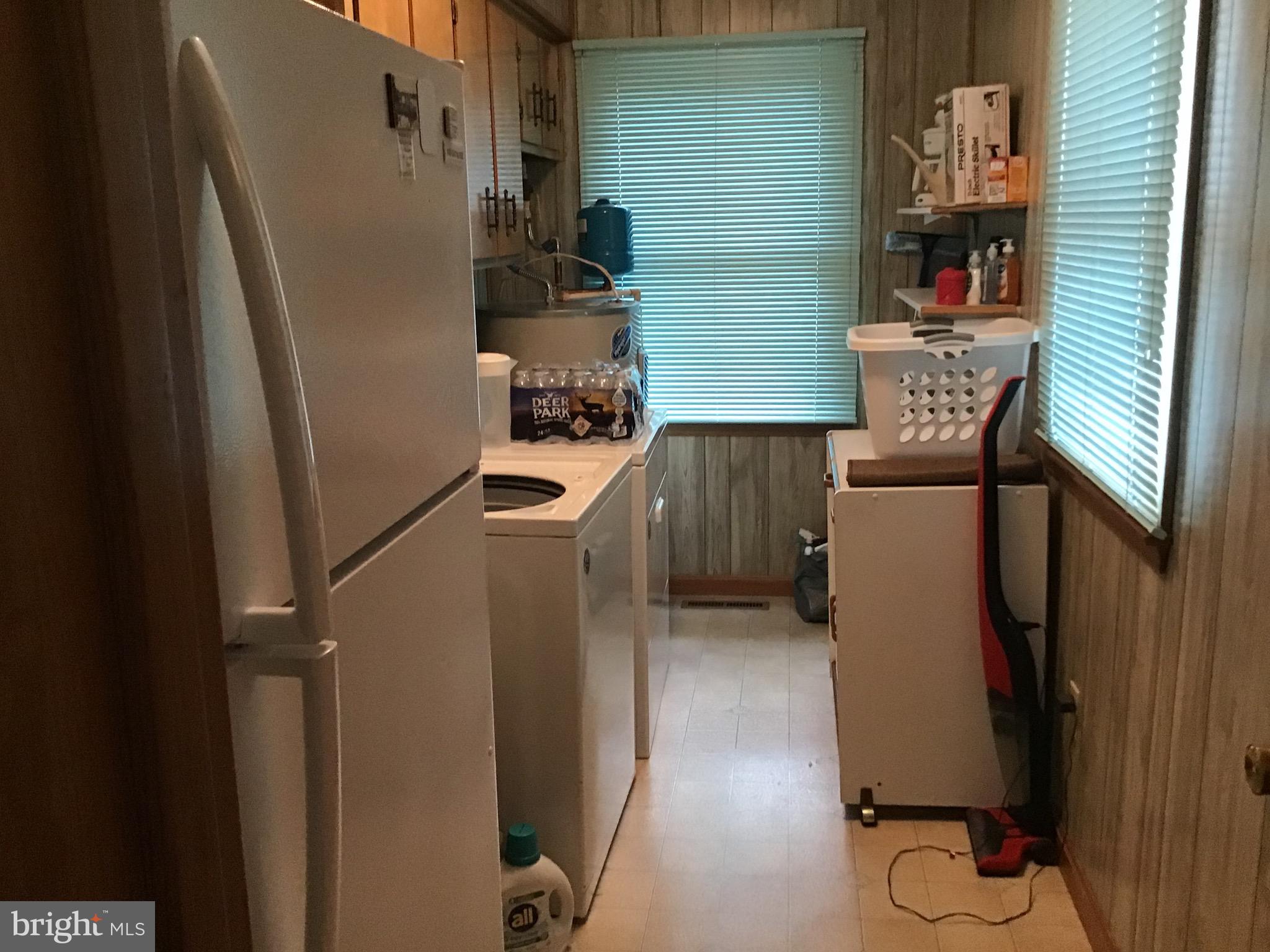 100 LAUREL KNOB COURT
