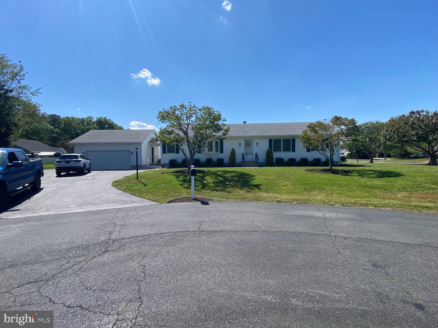 100 LAUREL KNOB COURT