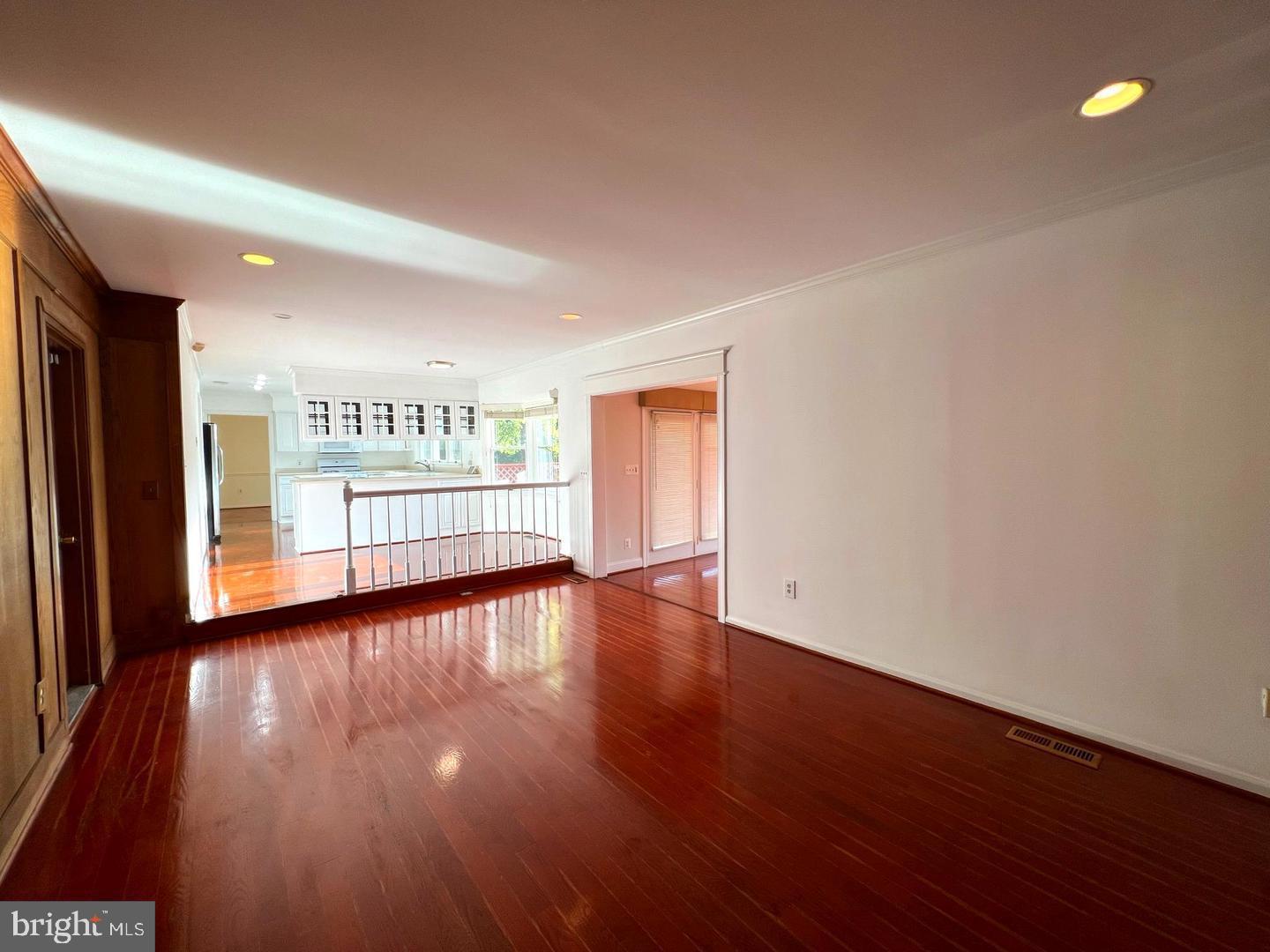 LAKE ARBOR - Residential