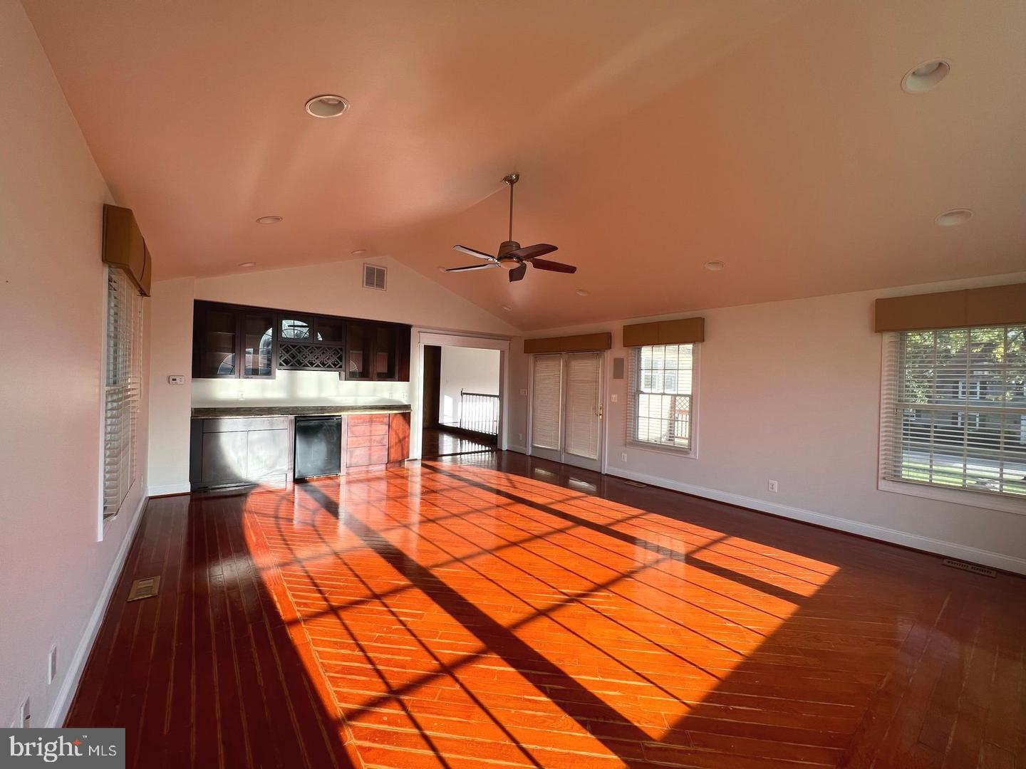 LAKE ARBOR - Residential