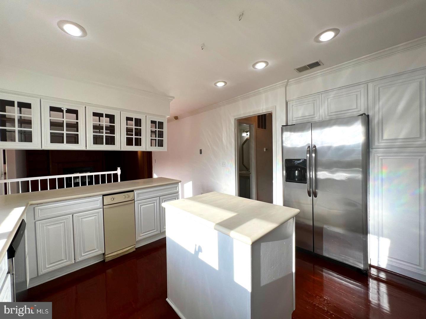 LAKE ARBOR - Residential