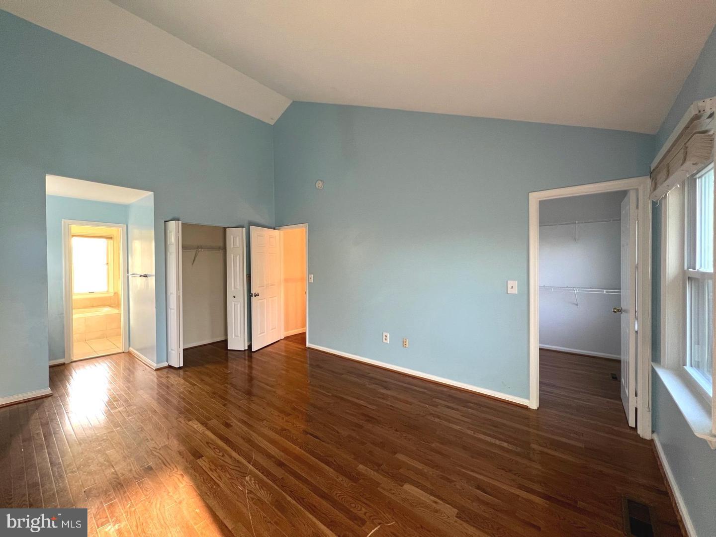 LAKE ARBOR - Residential