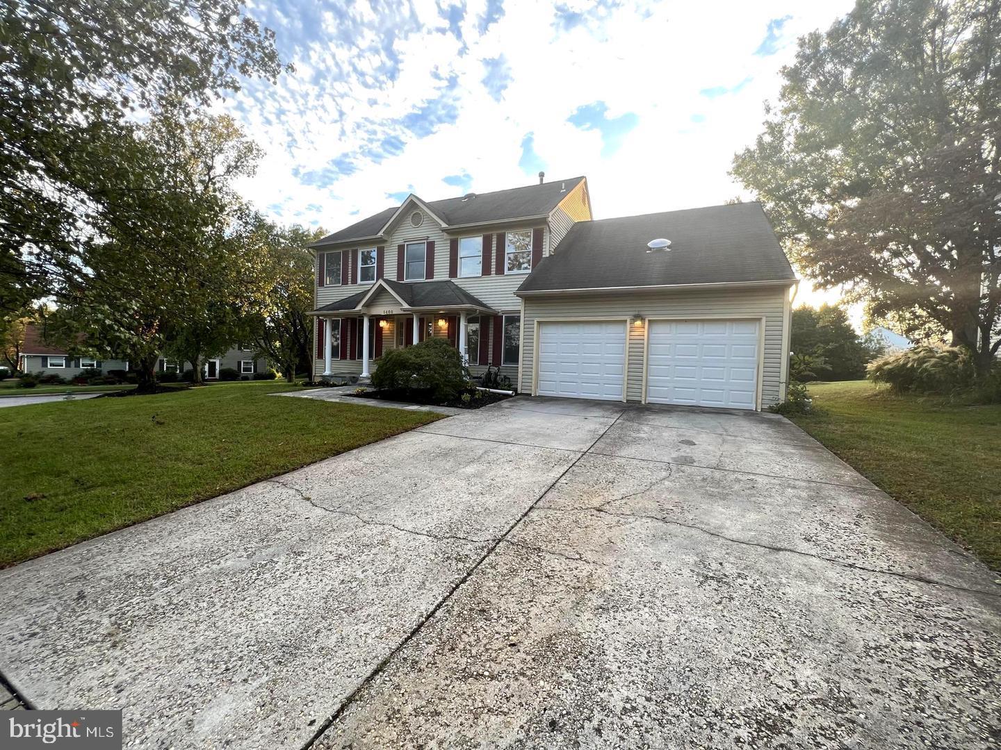 LAKE ARBOR - Residential