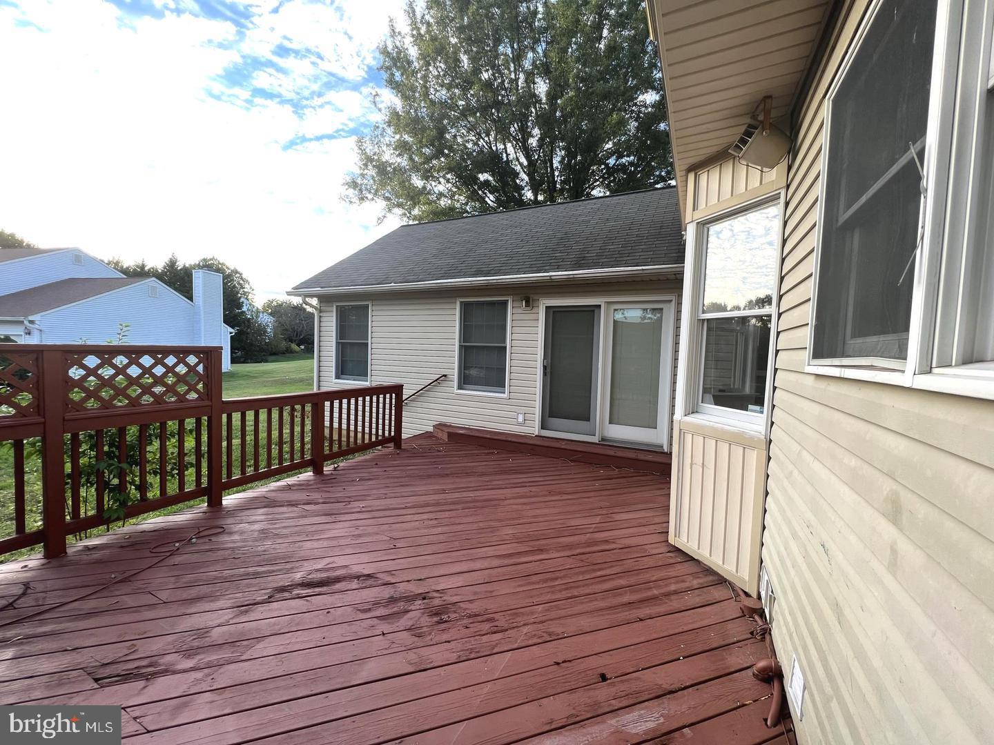 LAKE ARBOR - Residential