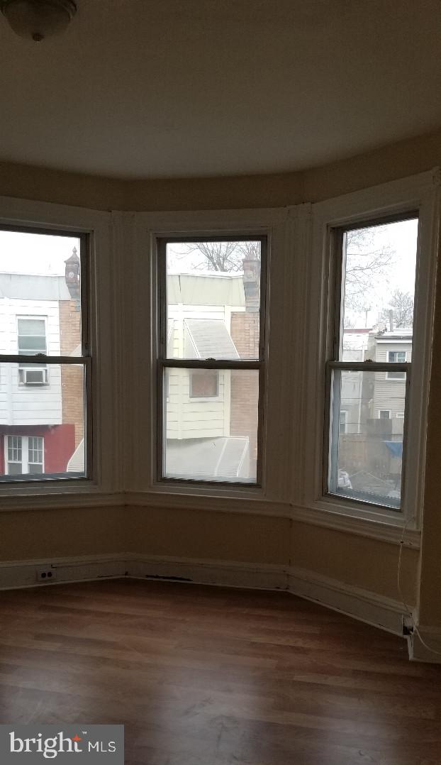 STRAWBERRY MANSION - Residential