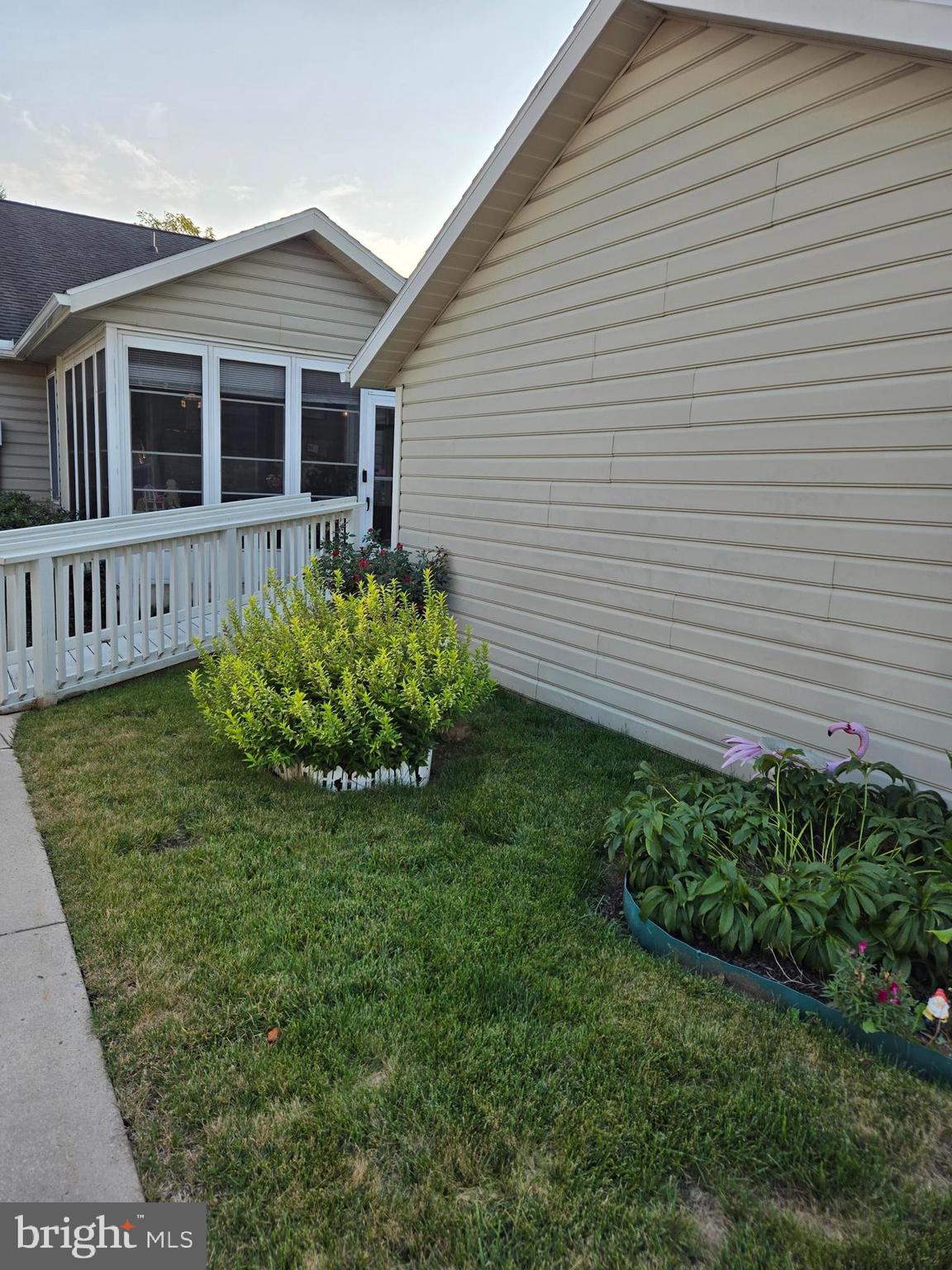 STRAWBERRY COURT - Residential