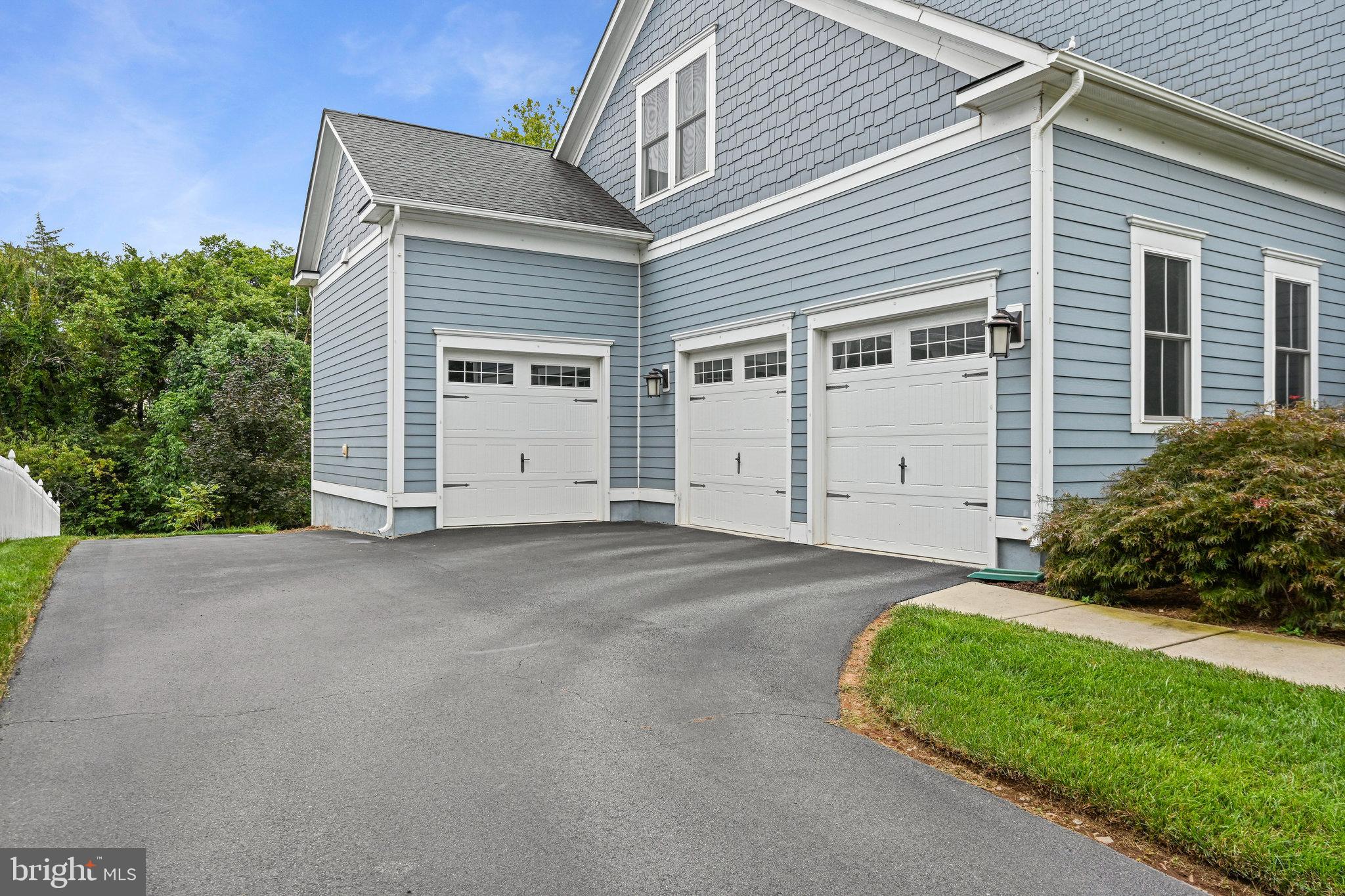 23712 SAFFLOWER COURT