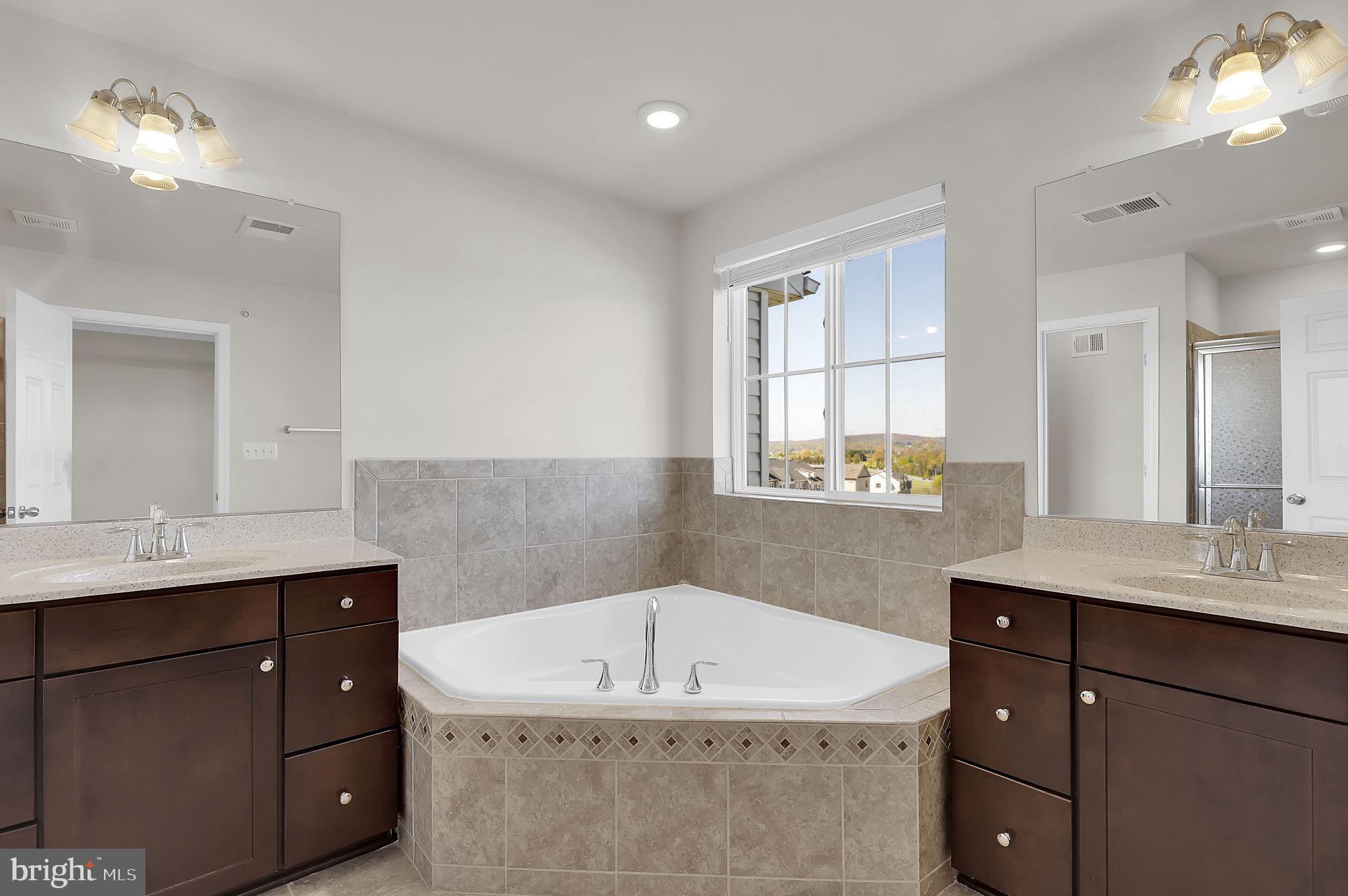 JEFFERSON PLACE - Residential