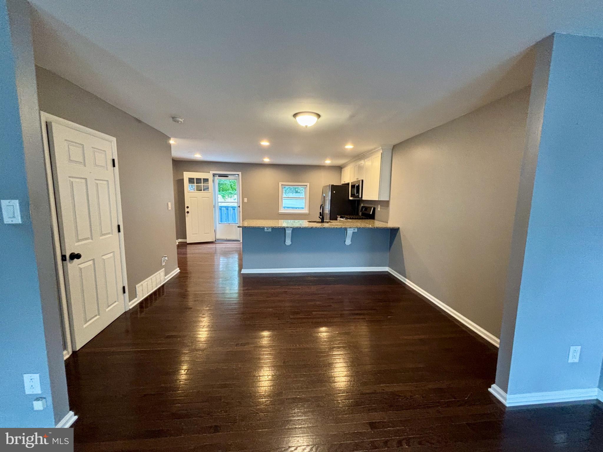 3657 N HEREFORD