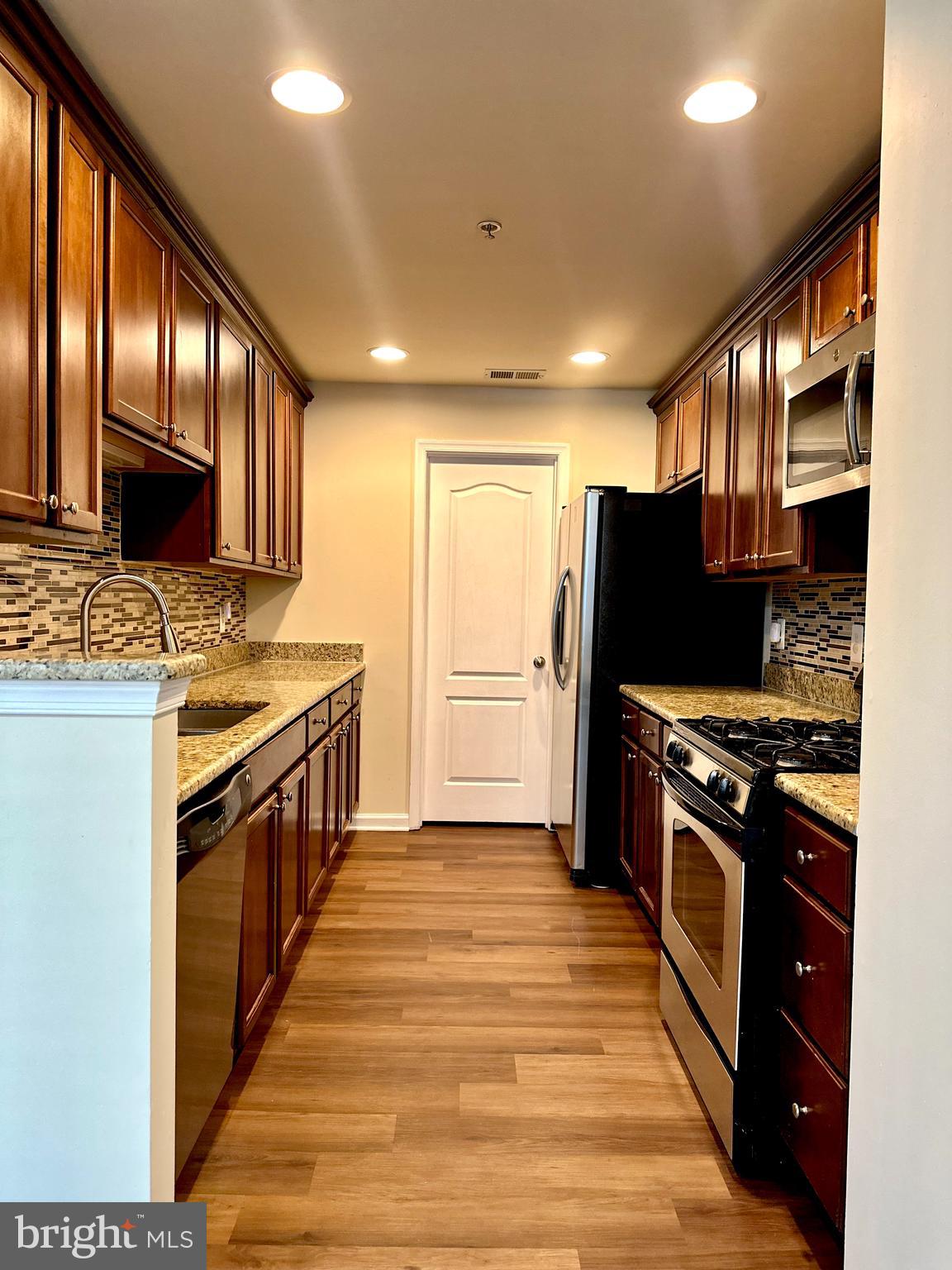 GATEWAY COMMONS - Residential