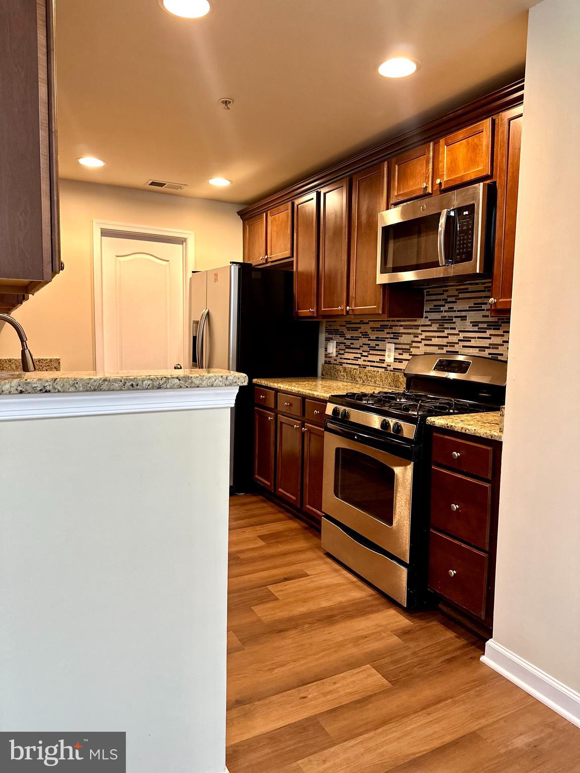 GATEWAY COMMONS - Residential