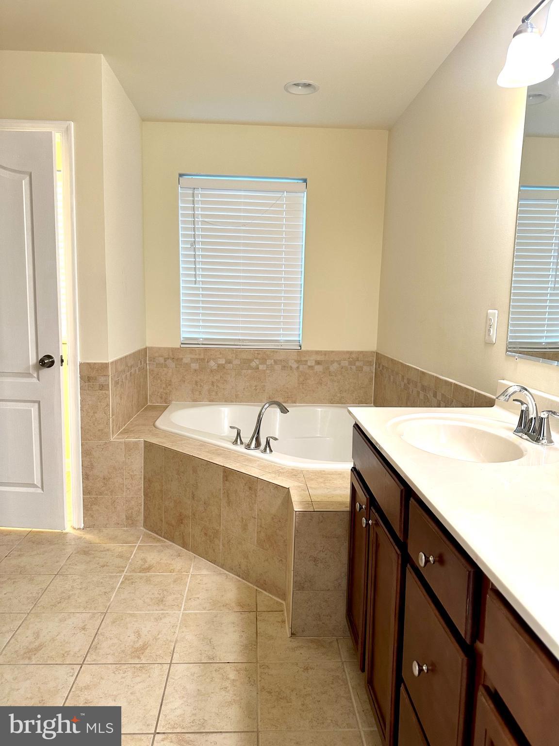 GATEWAY COMMONS - Residential