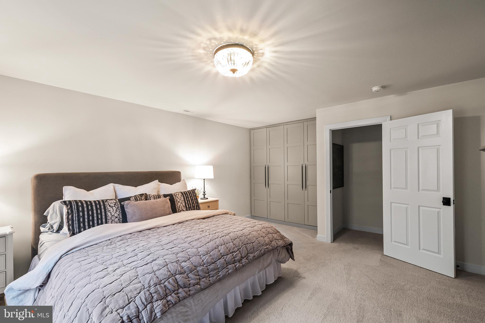 GUNSTON MANOR - Residential