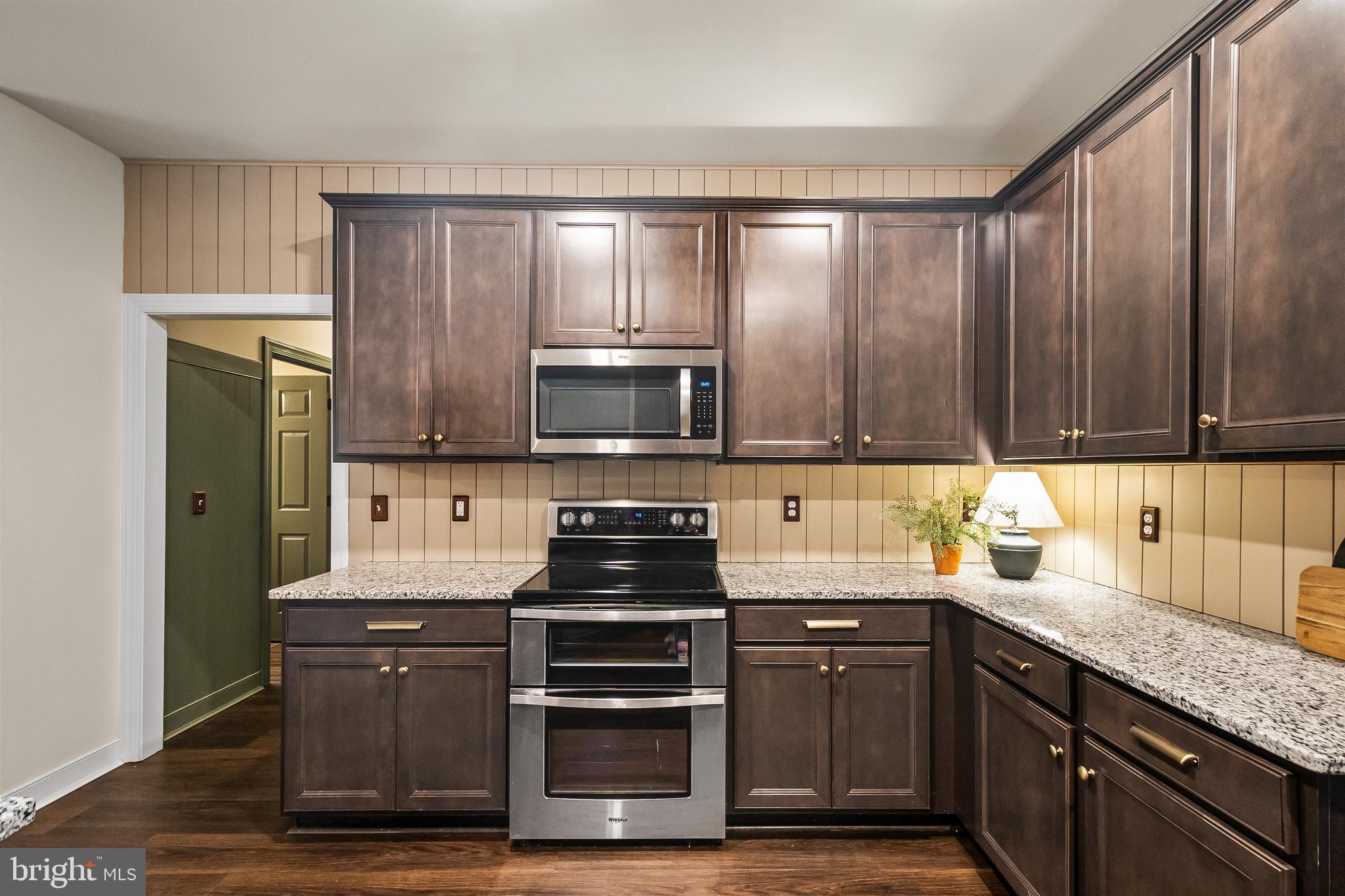 GUNSTON MANOR - Residential