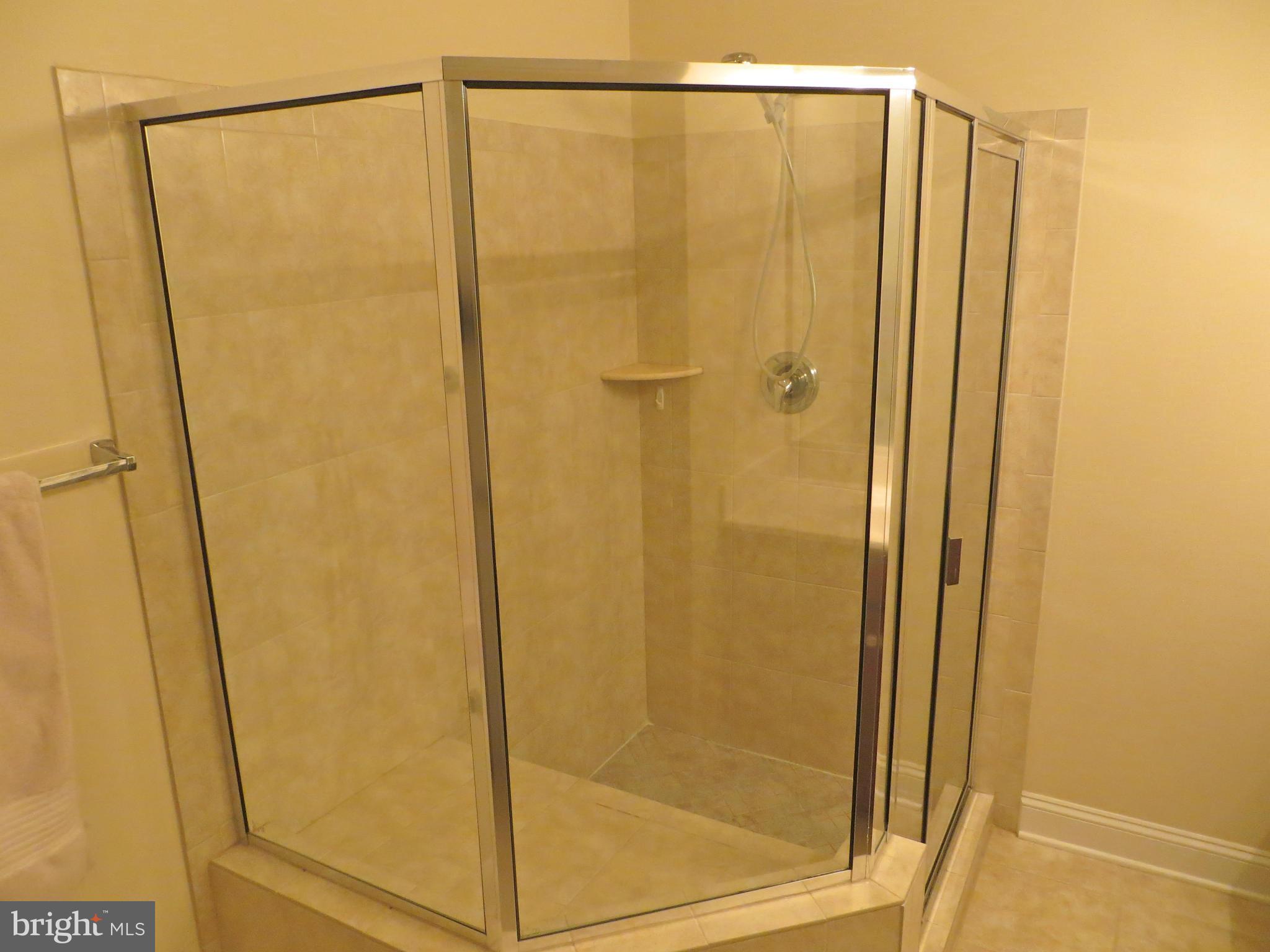 POTOMAC CLUB - Residential Lease