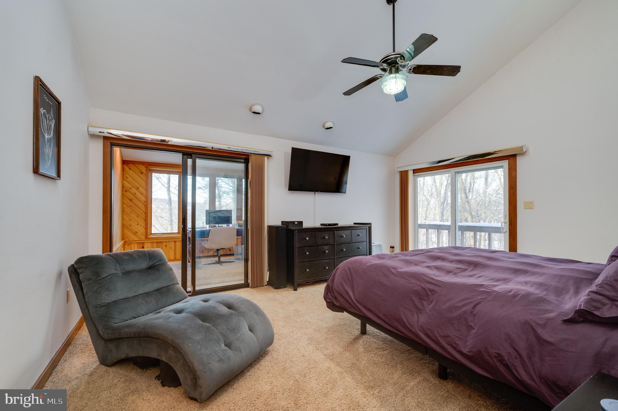 FLYING HILLS - Residential