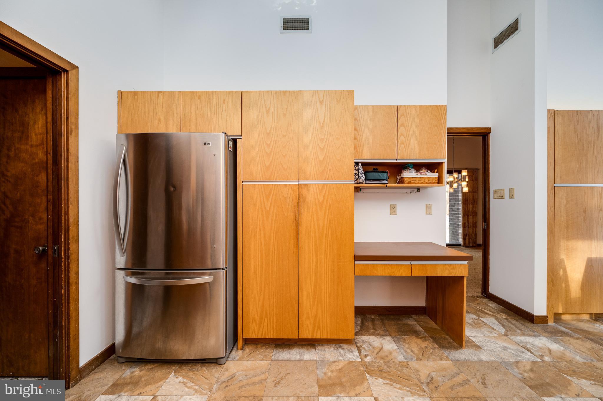 FLYING HILLS - Residential