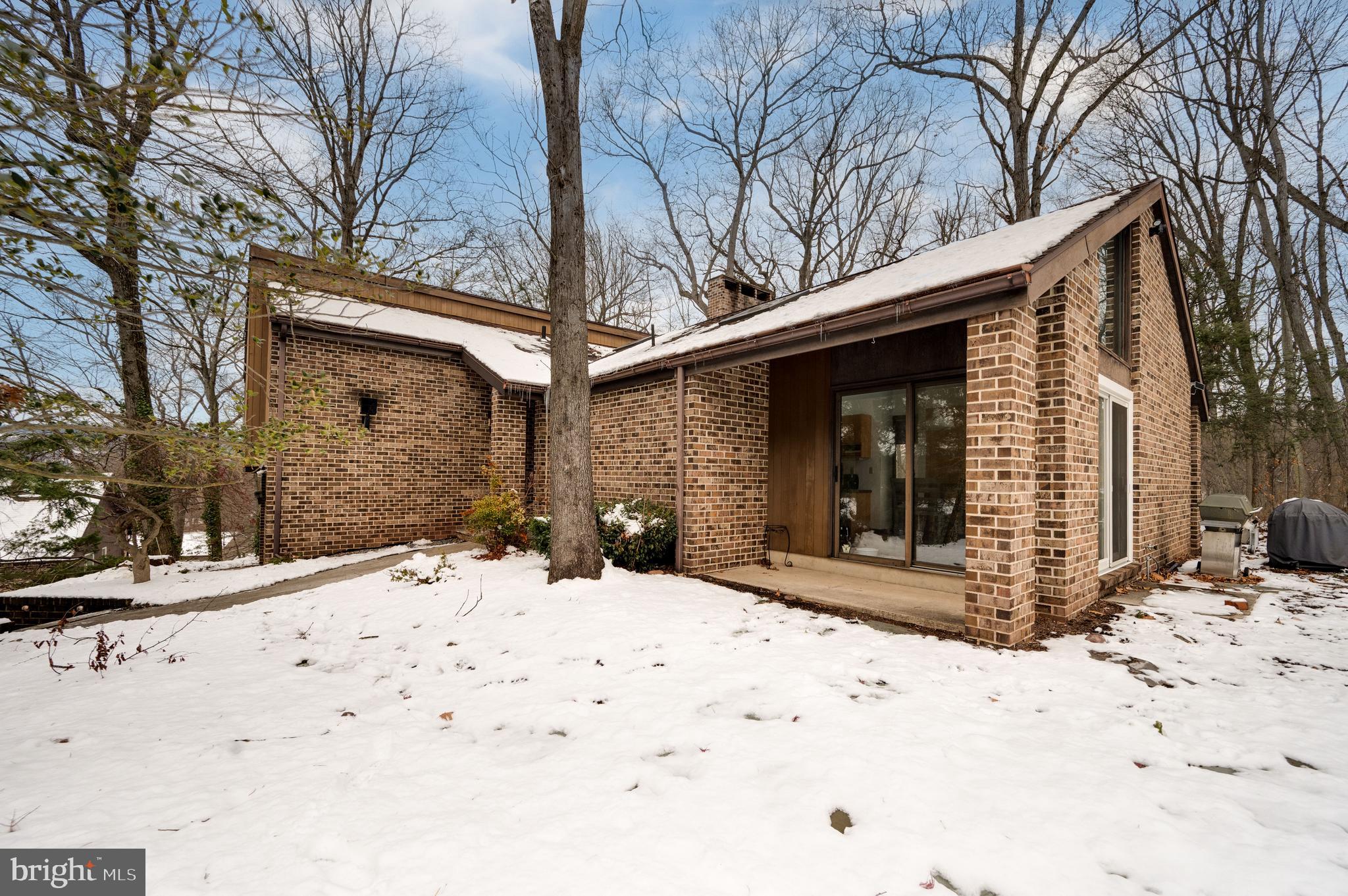 FLYING HILLS - Residential