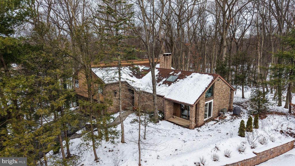 Photo of 27 Eagle Lane, READING, PA 19607 (MLS # PABK2066506)