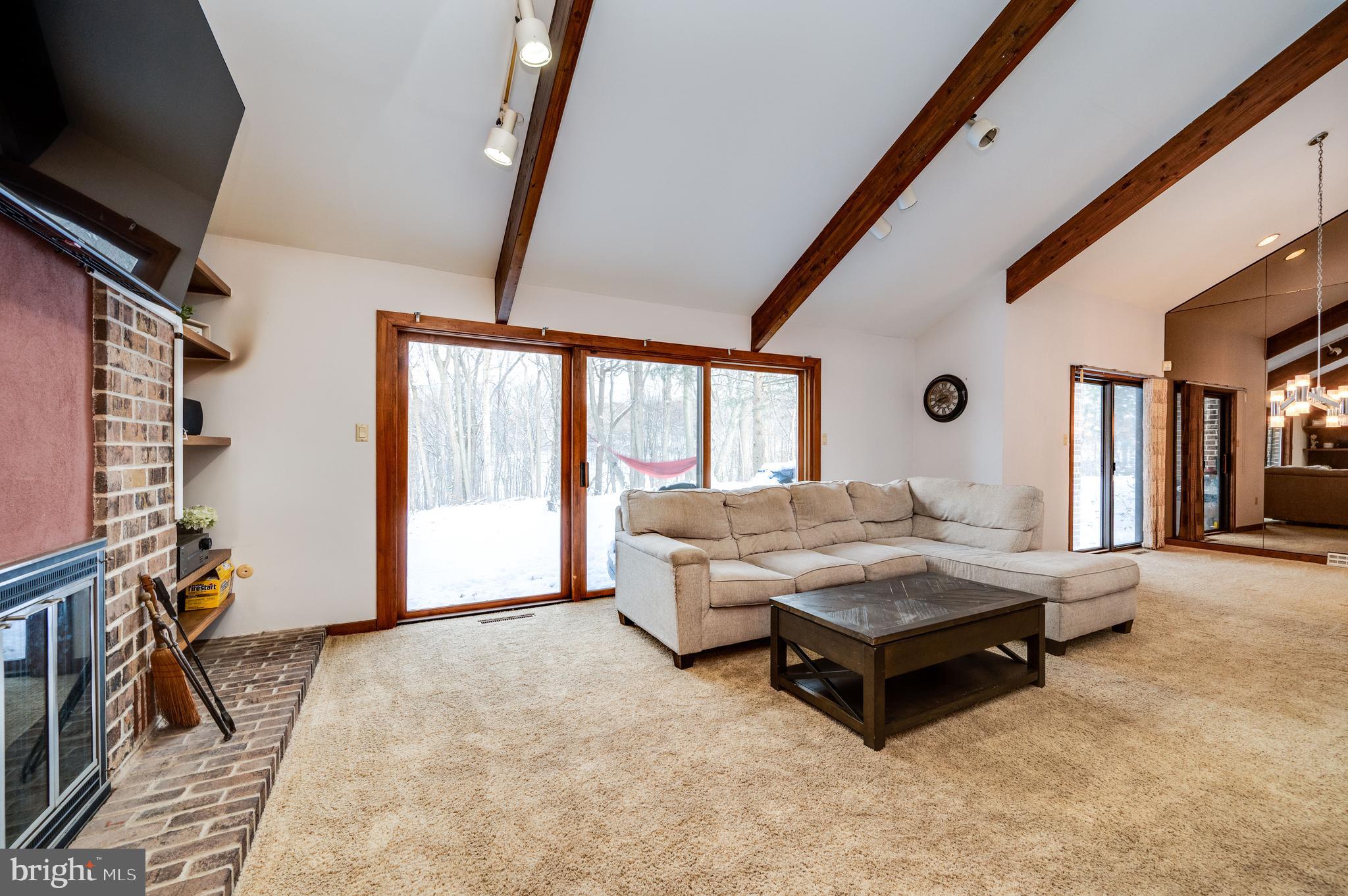 FLYING HILLS - Residential