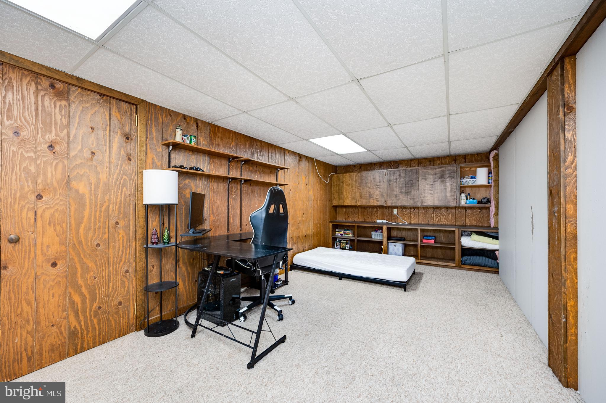 FLYING HILLS - Residential