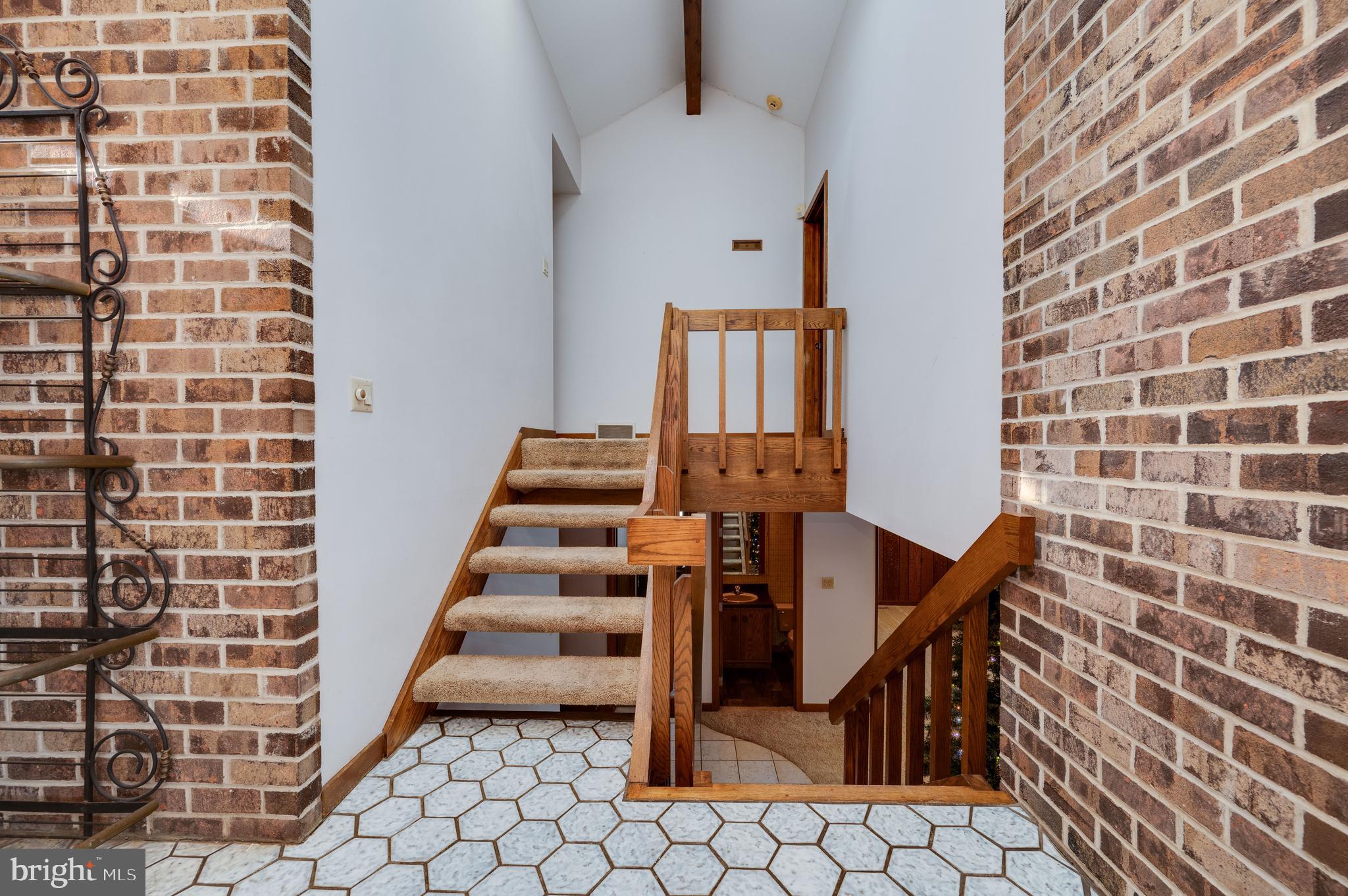 FLYING HILLS - Residential