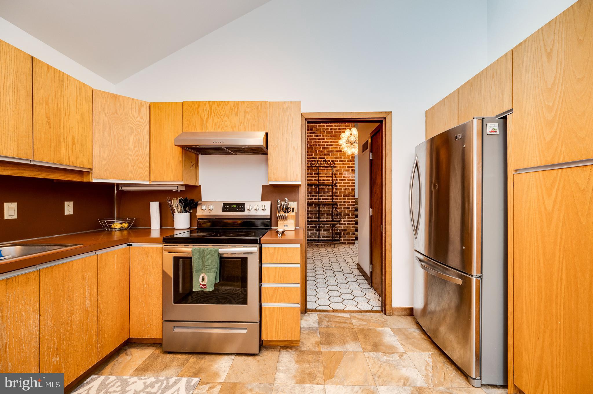 FLYING HILLS - Residential