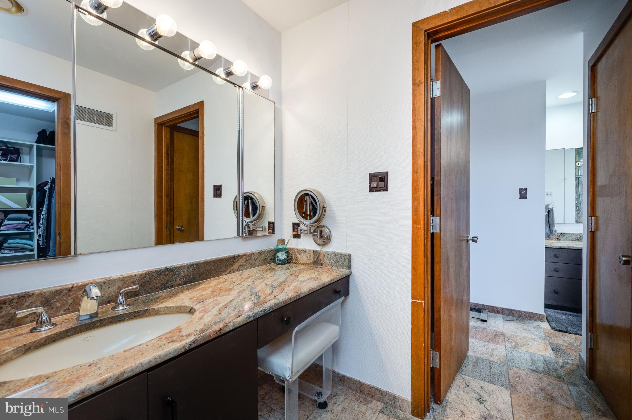 FLYING HILLS - Residential