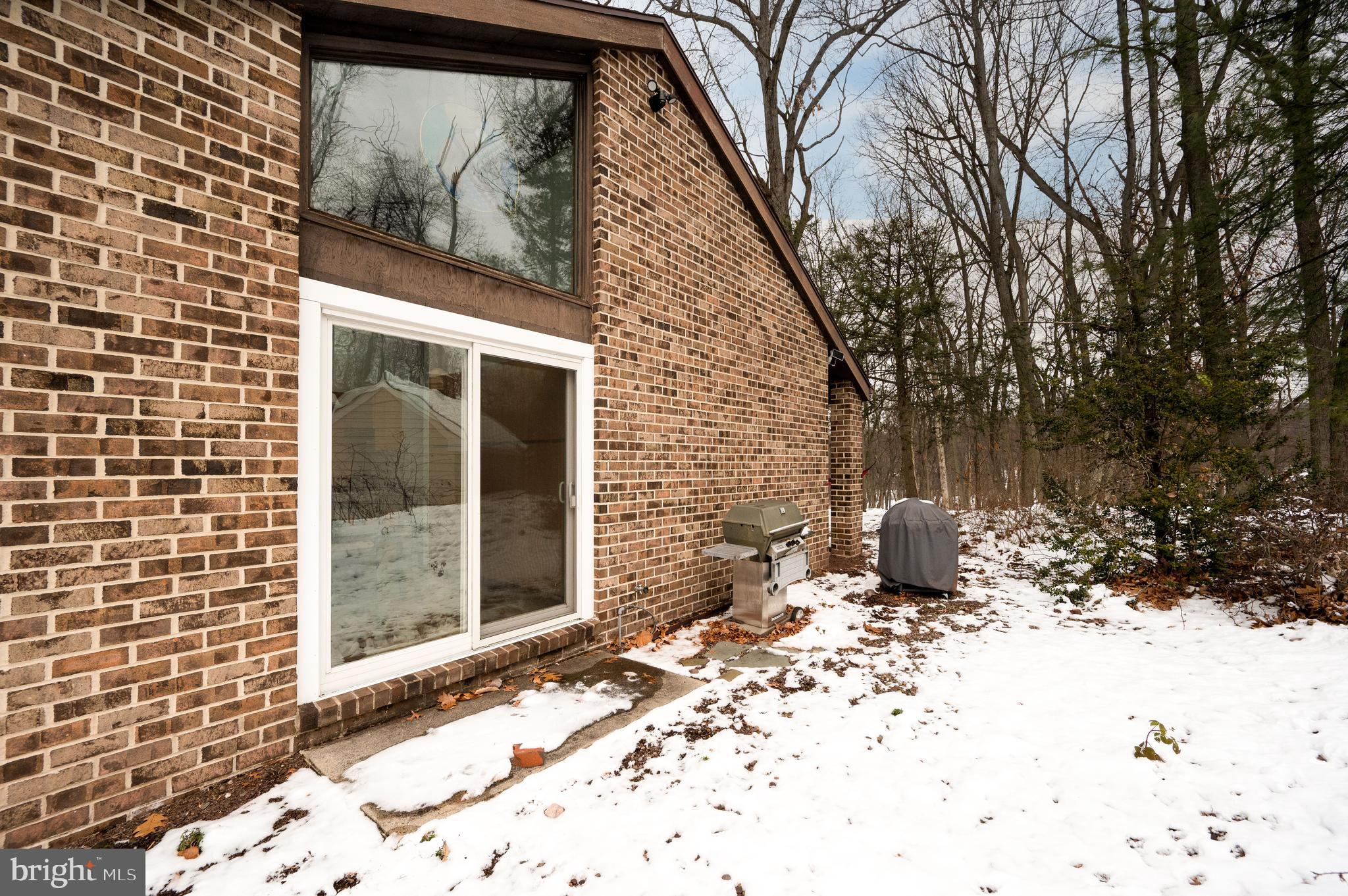 FLYING HILLS - Residential