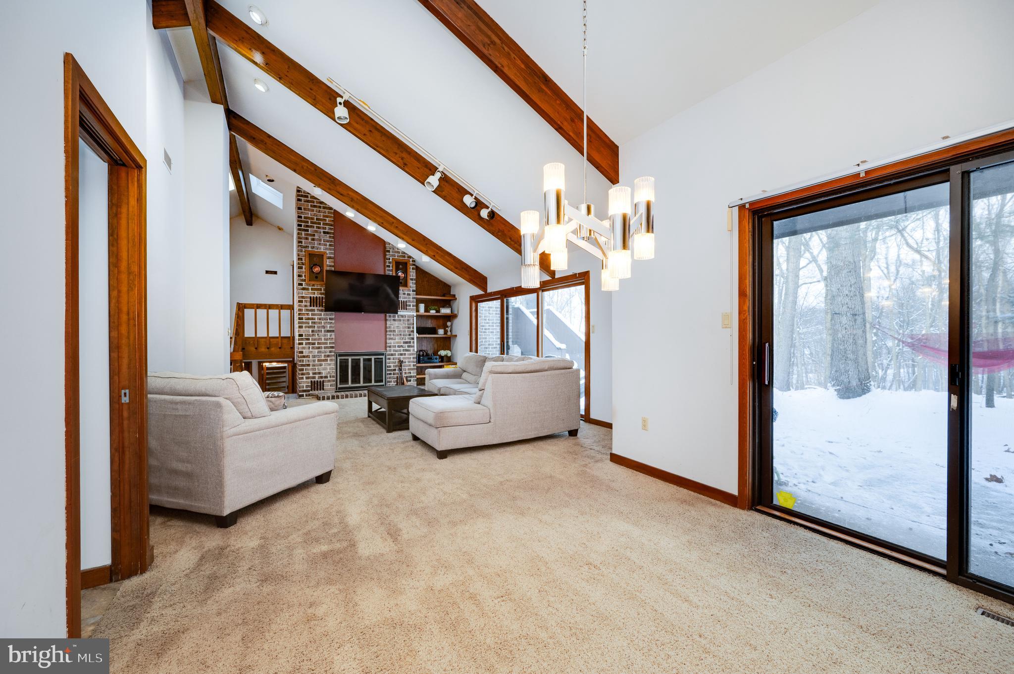 FLYING HILLS - Residential