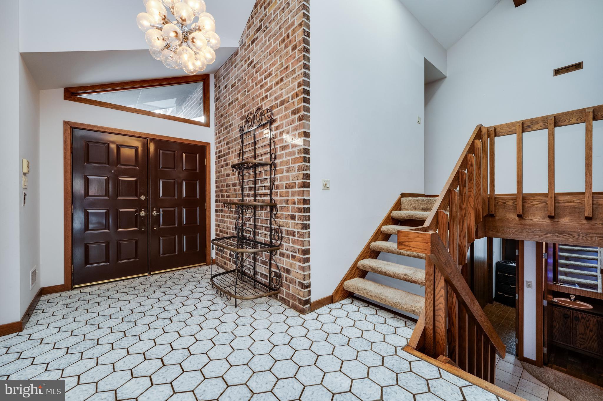 FLYING HILLS - Residential