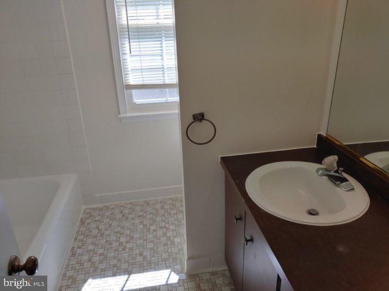 RIDGELEA HILLS - Residential Lease