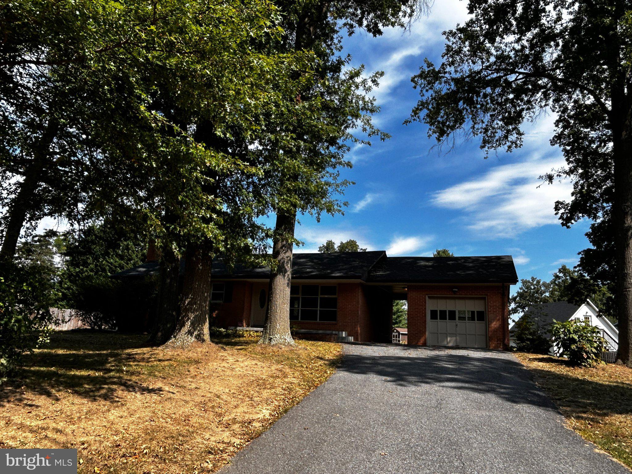985 TASKER ROAD