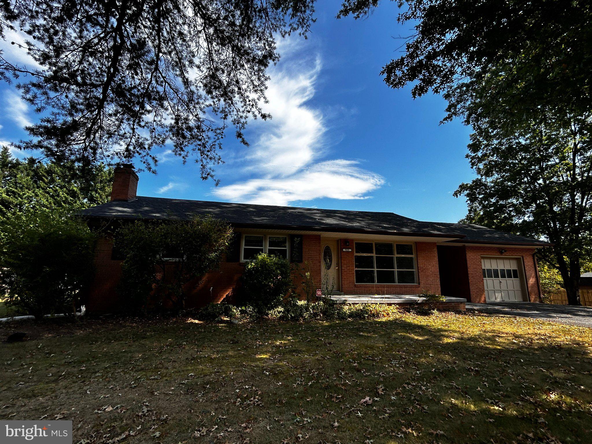 985 TASKER ROAD