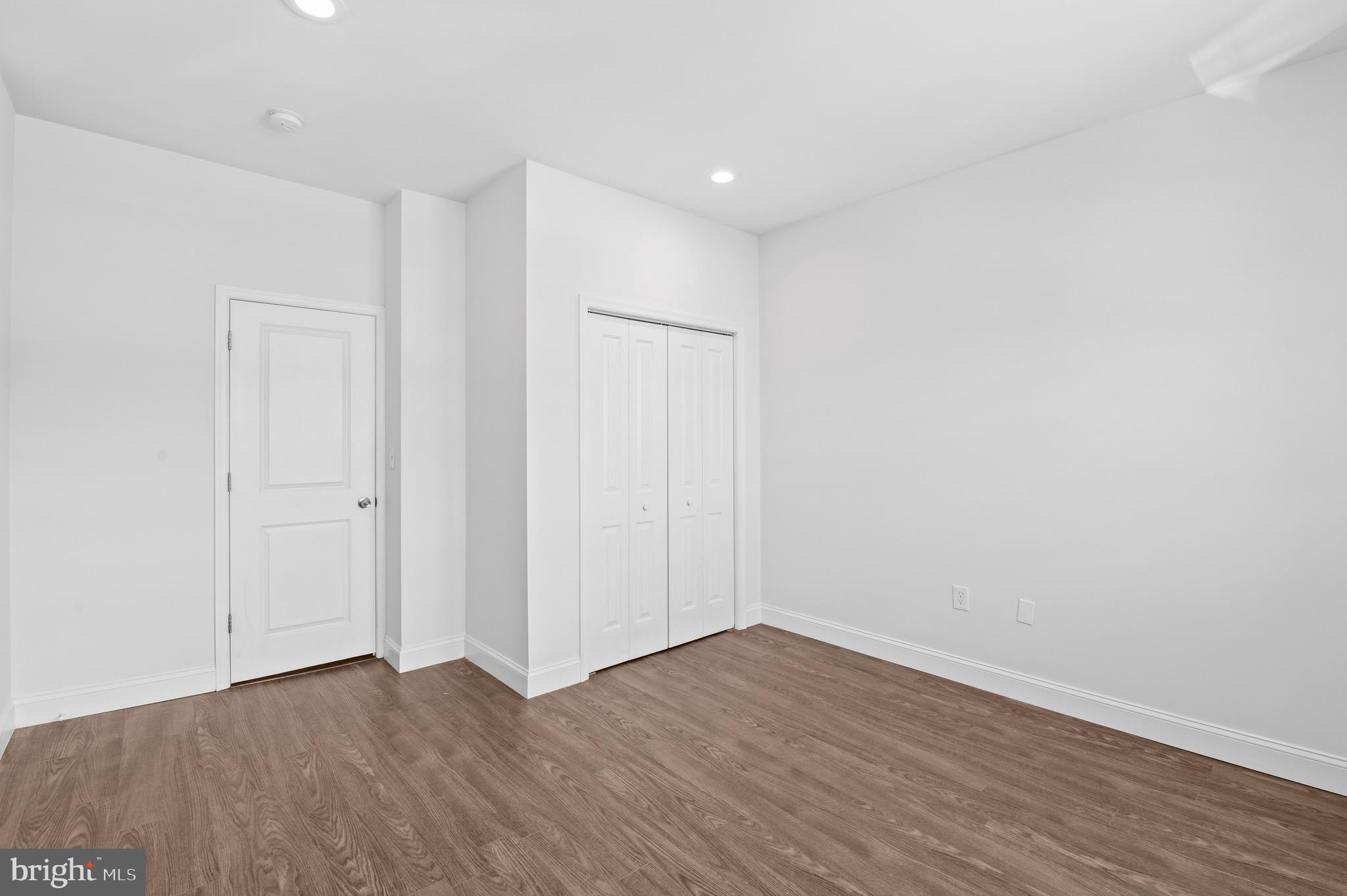 LOWER MOYAMENSING - Residential