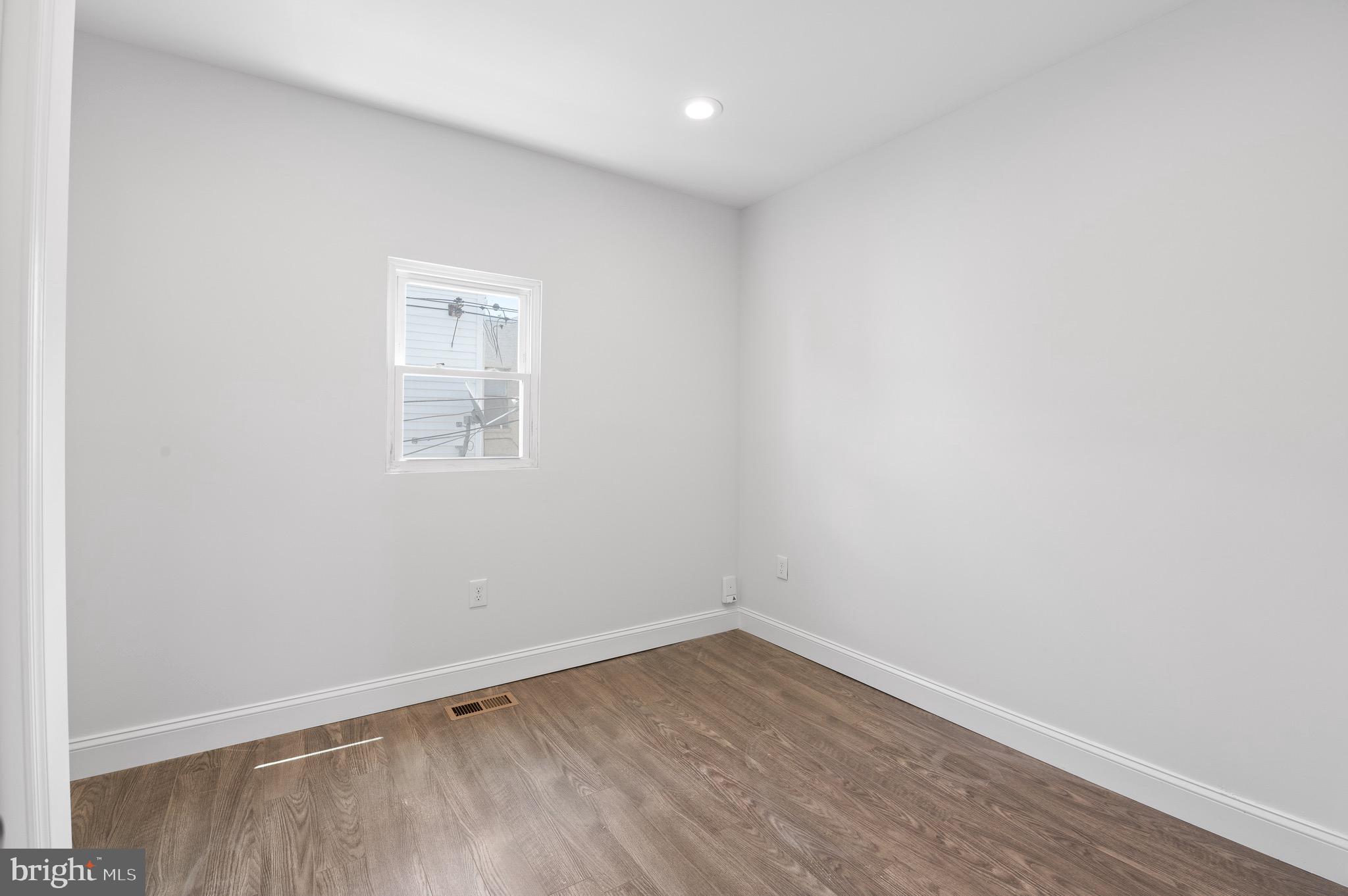 LOWER MOYAMENSING - Residential