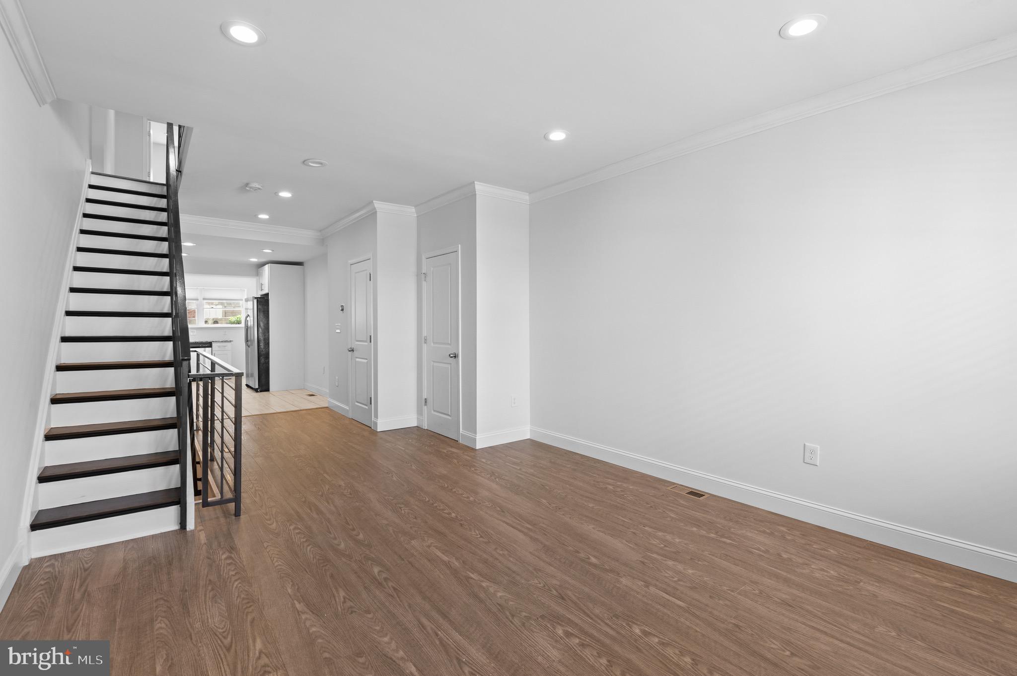 LOWER MOYAMENSING - Residential