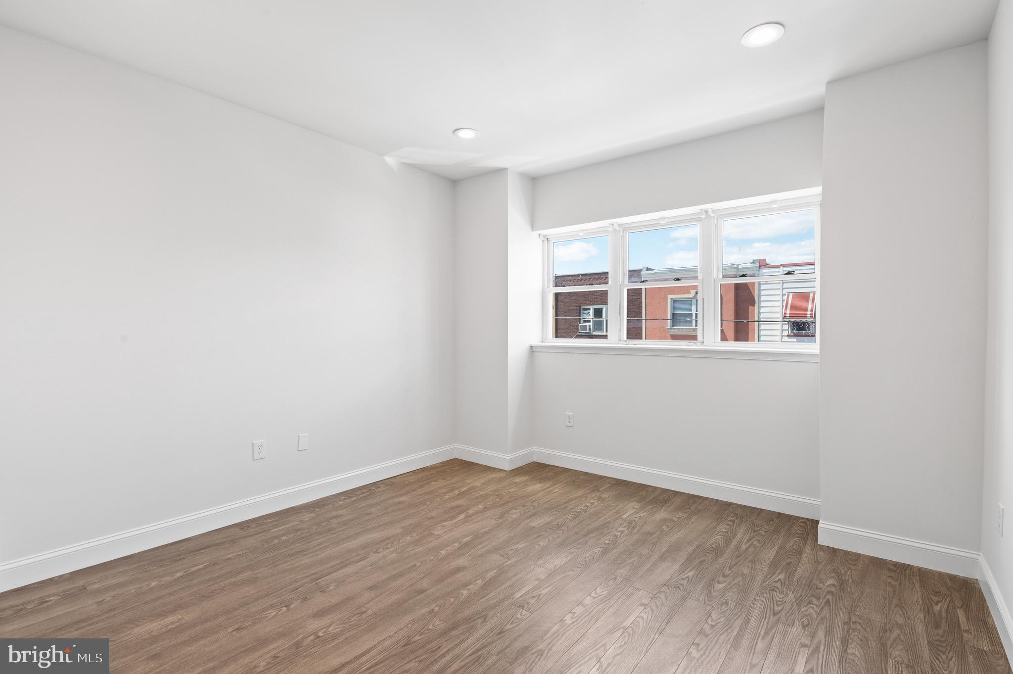 LOWER MOYAMENSING - Residential