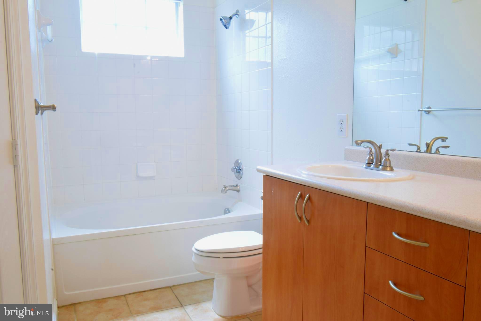 ASHMORE AT GERMANOWN COMMUNITY - Residential